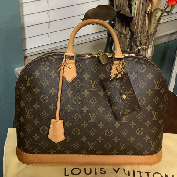 👜SOld 👜Louis Vuitton Alma GM - Picture 13 of 16